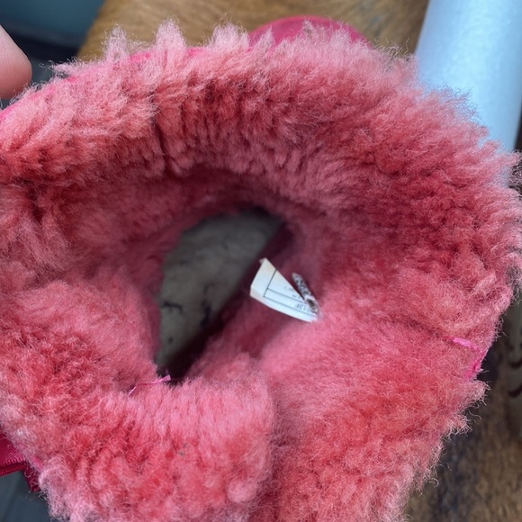 Kids little gril UGG winter boots size 3 check them out very nice thanks 🙏 - Picture 10 of 10